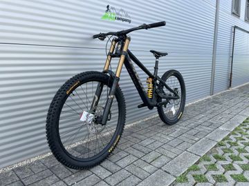Used Pivot PHOENIX Pro Saint 2025 2025 Mountainbike, Black, 29, 27.5 — image 8 of 17