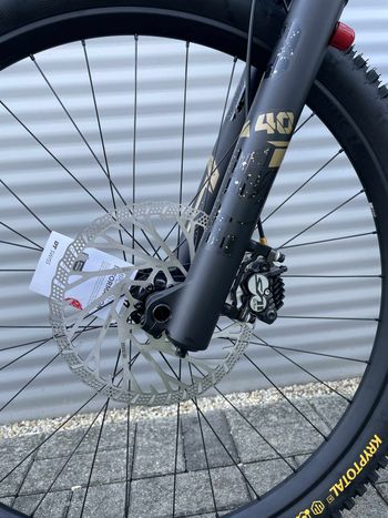 Tweedehands Pivot PHOENIX Pro Saint 2025 2025 Mountainbike — afbeelding 11 van 17