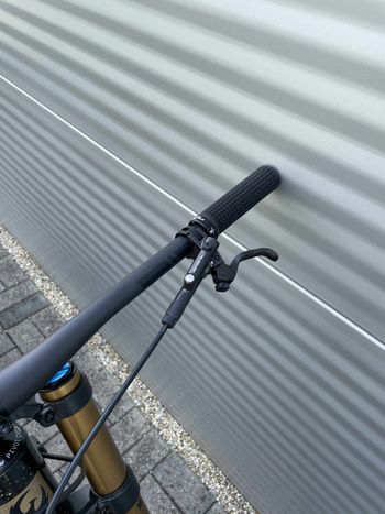 Tweedehands Pivot PHOENIX Pro Saint 2025 2025 Mountainbike — afbeelding 7 van 17