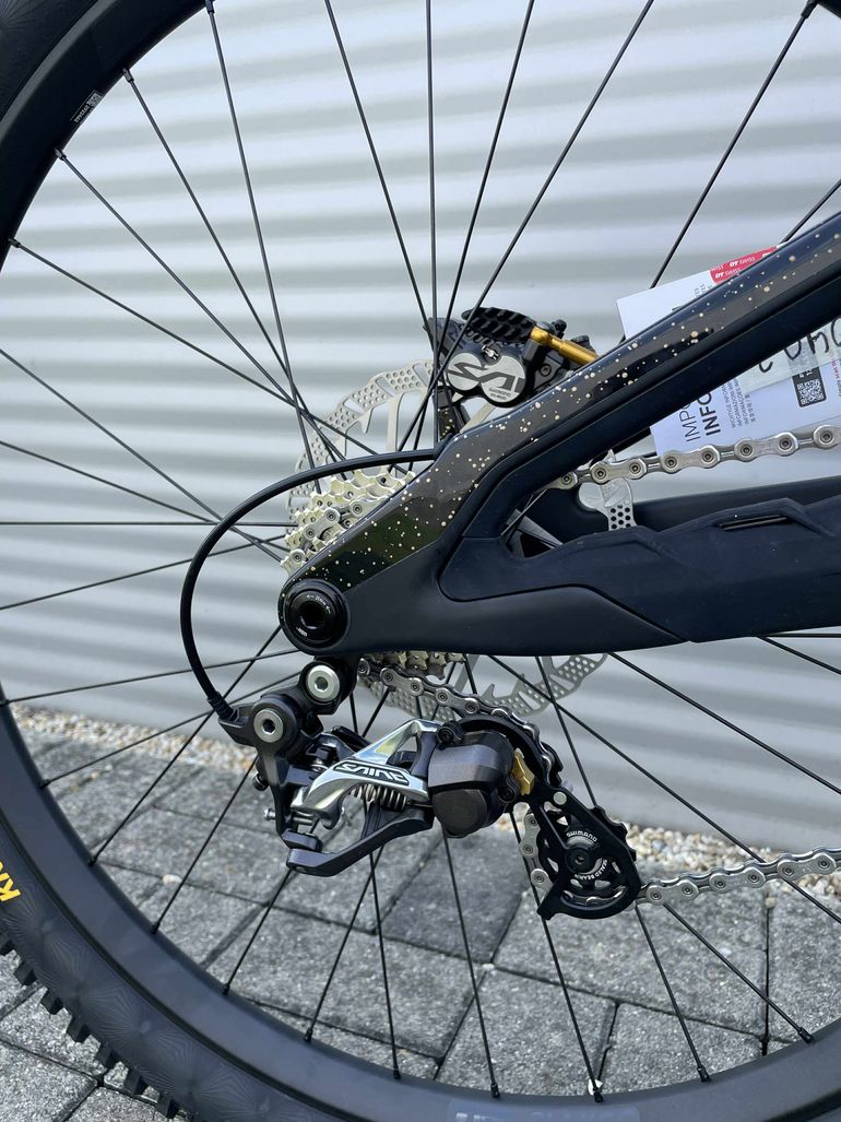 Tweedehands Pivot PHOENIX Pro Saint 2025 2025 Mountainbike — afbeelding 3 van 17
