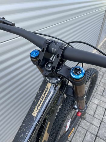 Tweedehands Pivot PHOENIX Pro Saint 2025 2025 Mountainbike — afbeelding 6 van 17