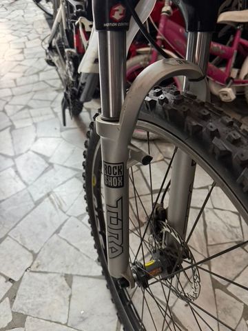 BMC Fourestroke 03 2011 Mountainbike d'occasion — image 2 sur 7