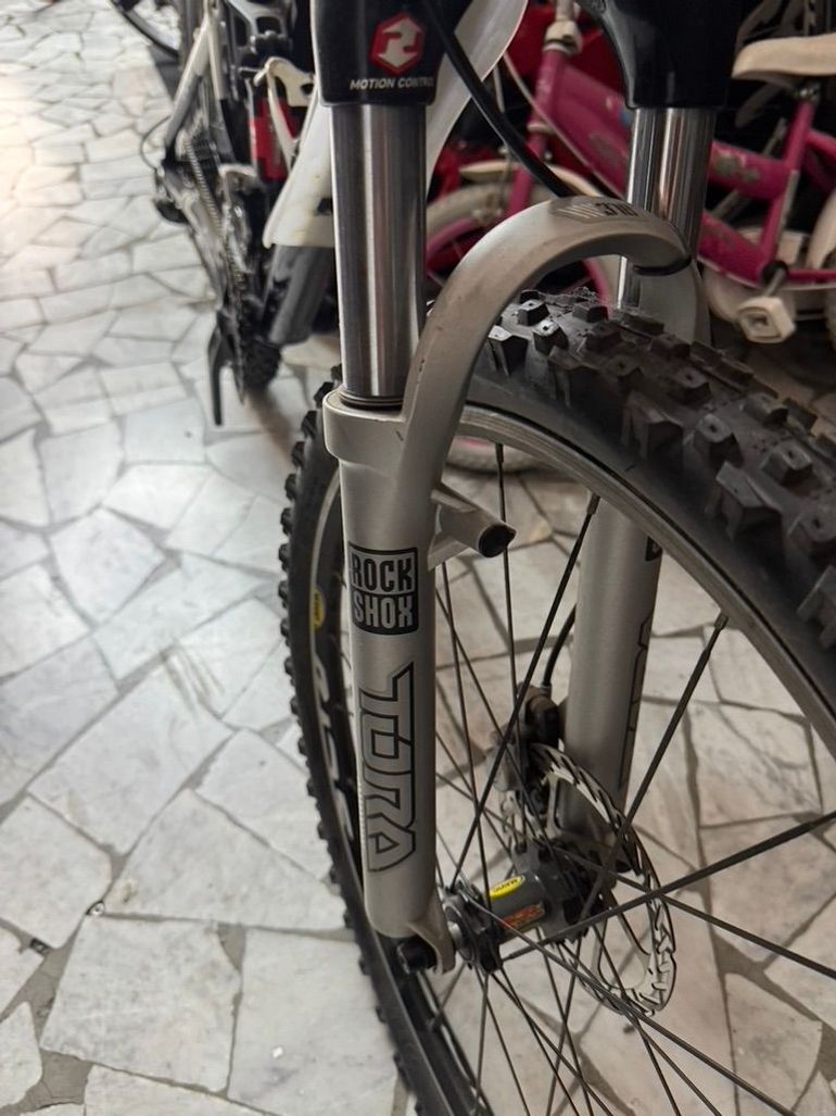 BMC Fourestroke 03 2011 Mountainbike d'occasion — image 2 sur 7