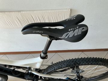Używany Trek Superfly 100 Élite 2011 2011 Mountainbike — zdjęcie 7 z 12