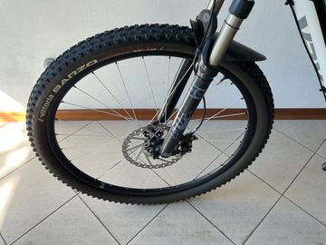 Używany Trek Superfly 100 Élite 2011 2011 Mountainbike — zdjęcie 5 z 12