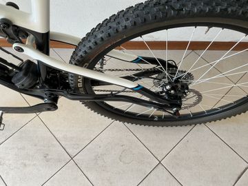 Używany Trek Superfly 100 Élite 2011 2011 Mountainbike — zdjęcie 6 z 12