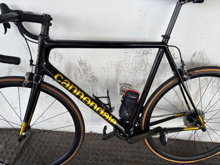 Used Cannondale SuperSix EVO Carbon Red eTap 2019 2019 Road & Gravel, Black — image 2 of 5