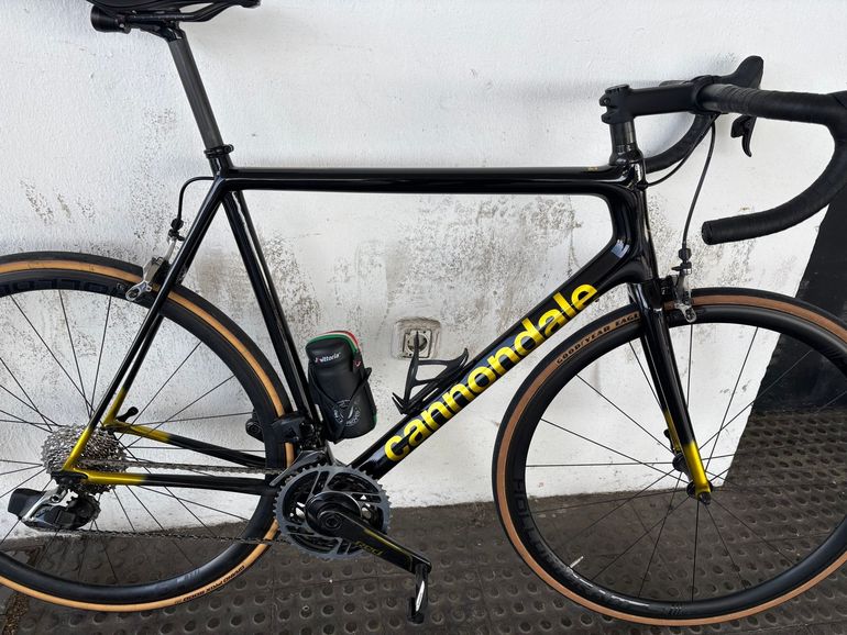 Used Cannondale SuperSix EVO Carbon Red eTap 2019 2019 Road & Gravel, Black — image 1 of 5