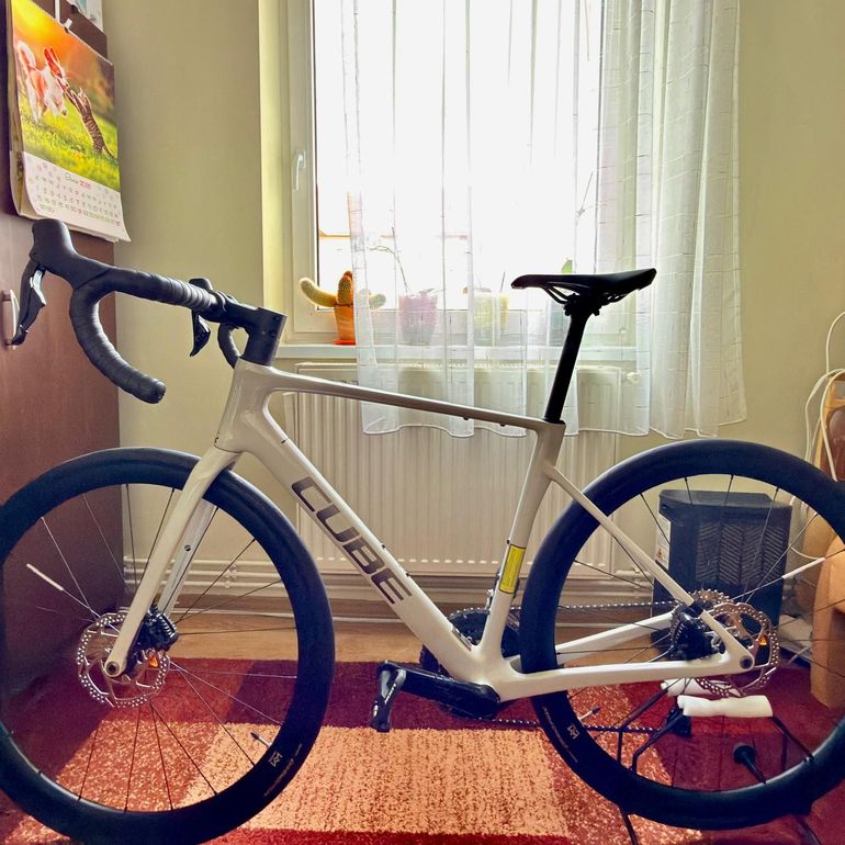 Used CUBE ATTAIN C:62, SLX 2025 2025 Road & Gravel, White — image 4 of 24
