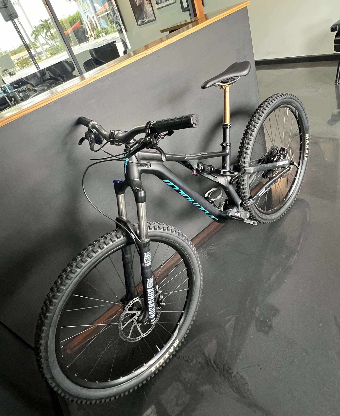 b8c0b5c0-2b59-472f-9896-