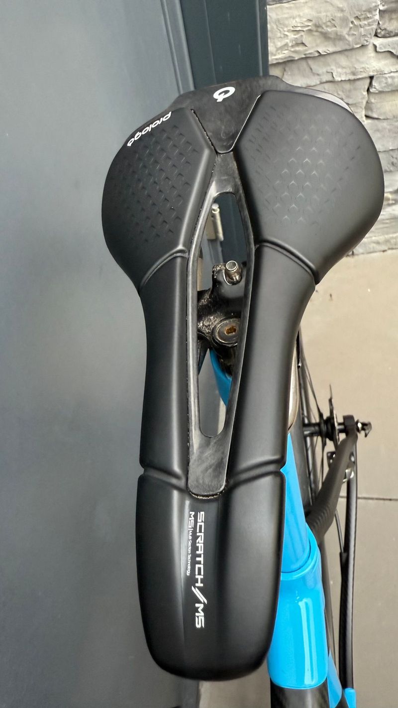 Used Colnago C60 Disc 2019 Road & Gravel, Black — image 13 of 14