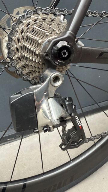 Used Colnago C60 Disc 2019 Road & Gravel, Black — image 12 of 14