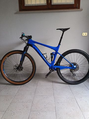 Canyon LUX CF 2019 2019 Mountainbike usato, Blu — immagine 2 di 6