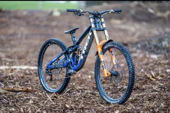 Used Trek Session 8 29 GX 2022 Mountainbike — image 1 of 3