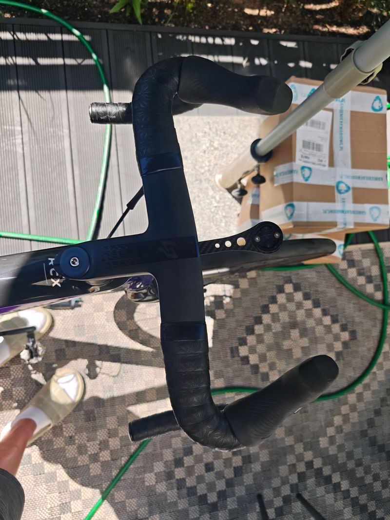 Käytetty DECATHLON Van Rysel Rcx 2024 Road & Gravel — kuva 17 / 20