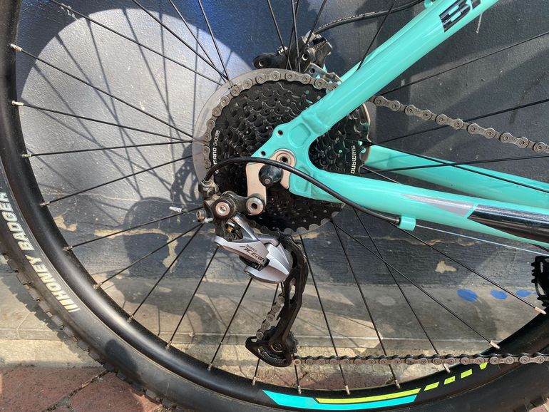 Used Bianchi Duel Shimano Acera 2018 Mountainbike, Blue — image 4 of 8