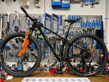 Used Lee Cougan Rampage RE Sram Eagle Transmission X0 2025 Mountainbike, Black — image 13 of 15