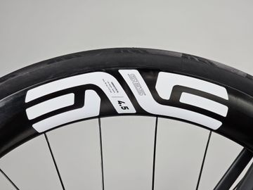 Używany Colnago V5Rs Team UAE SDM5 2025 Road & Gravel — zdjęcie 15 z 27