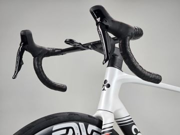 Używany Colnago V5Rs Team UAE SDM5 2025 Road & Gravel — zdjęcie 27 z 27