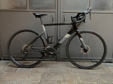Cannondale SuperSix EVO Neo 2 + RANGE EXTENDER 2021 Road & Gravel usato