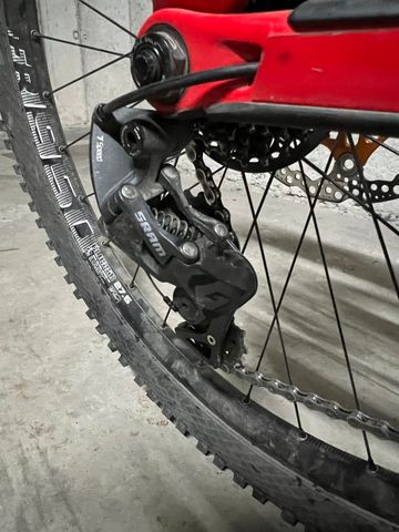 Used Trek Session Other SRAM 2018 Mountainbike, Red — image 3 of 3