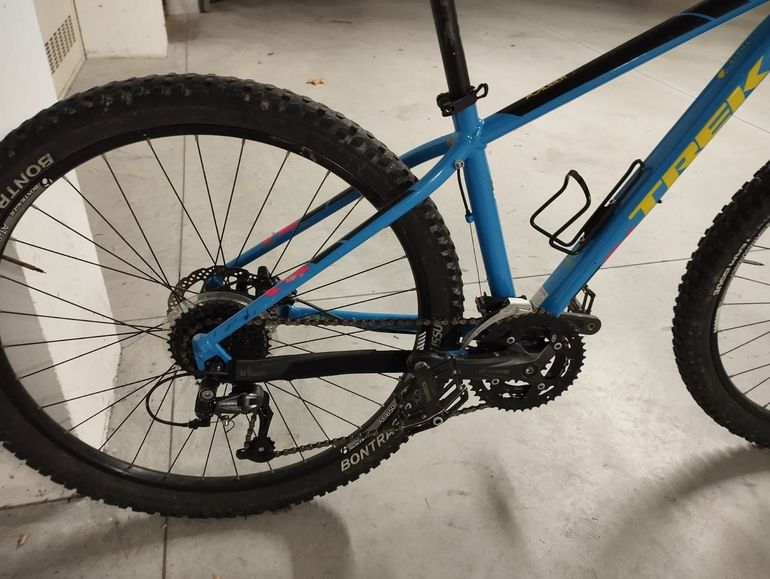 Used Trek X-Caliber 7 2015 2015 Mountainbike, Blue, 27.5, 29 — image 3 of 4