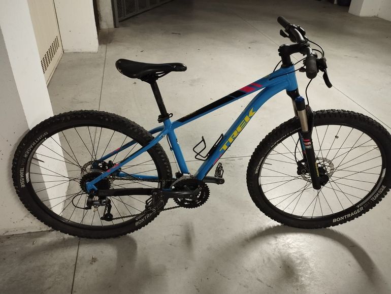 Used Trek X-Caliber 7 2015 2015 Mountainbike, Blue, 27.5, 29 — image 2 of 4
