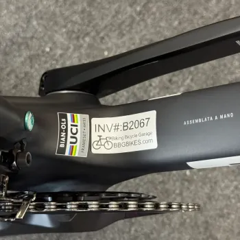 Used Bianchi Oltre Pro Ultegra Di2 12-Speed Carbon Road Bike-2024 (59cm) 2024 Road & Gravel, Black — image 10 of 11
