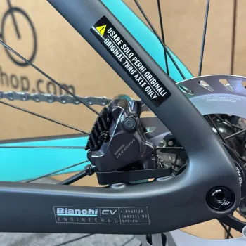 Used Bianchi Bianchi Oltre Pro Ultegra Di2 12-Speed Carbon Road Bike-2024 47cm 2024 Road & Gravel, Black — image 10 of 11