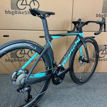 Used Bianchi Bianchi Oltre Pro Ultegra Di2 12-Speed Carbon Road Bike-2024 47cm 2024 Road & Gravel, Black — image 6 of 11