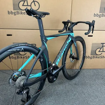 Used Bianchi Oltre Pro Ultegra Di2 12-Speed Carbon Road Bike-2024 (47cm) 2024 Road & Gravel, Black — image 7 of 12