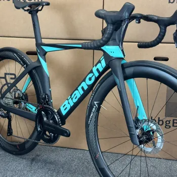 Used Bianchi Oltre Pro Ultegra Di2 12-Speed Carbon Road Bike-2024 (47cm) 2024 Road & Gravel, Black — image 3 of 12