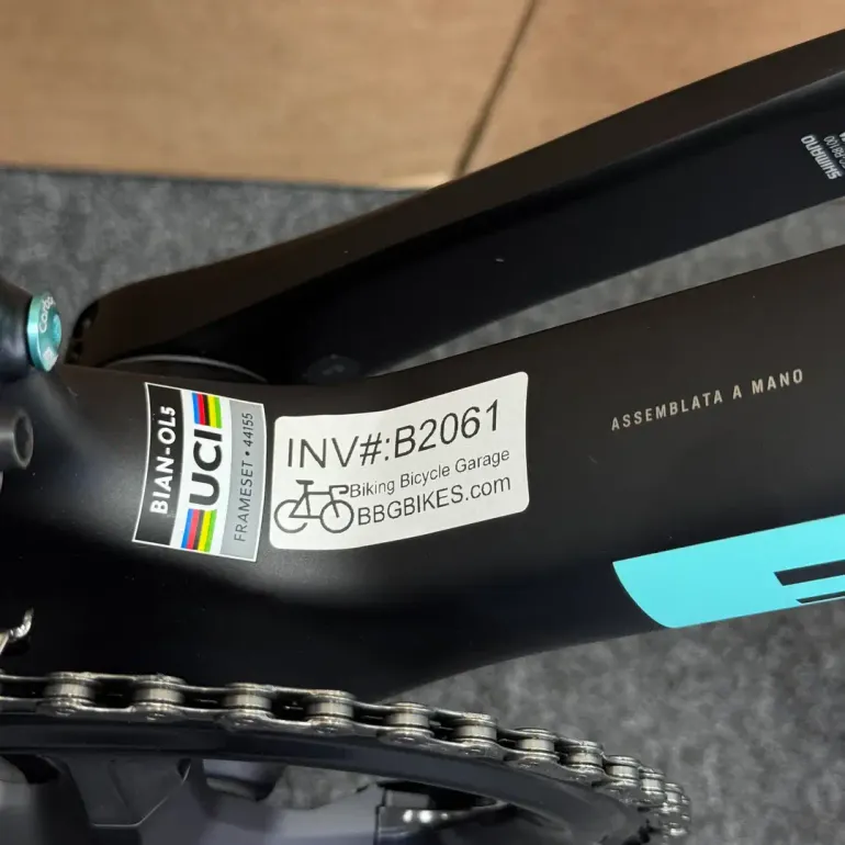 Used Bianchi Oltre Pro Ultegra Di2 12-Speed Carbon Road Bike-2024 (55cm) 2024 Road & Gravel, Black — image 11 of 12