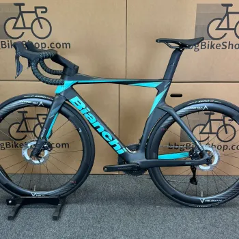 Used Bianchi Oltre Pro Ultegra Di2 12-Speed Carbon Road Bike-2024 (55cm) 2024 Road & Gravel, Black — image 2 of 12