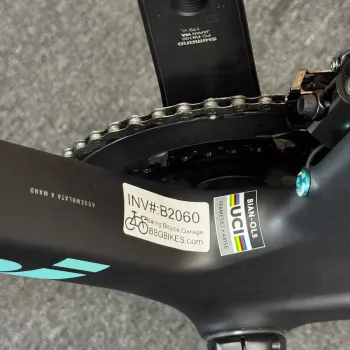 Used Bianchi Bianchi Oltre Pro Ultegra Di2 12-Speed Carbon Road Bike-2024 (50cm) 2024 Road & Gravel, Black — image 11 of 12