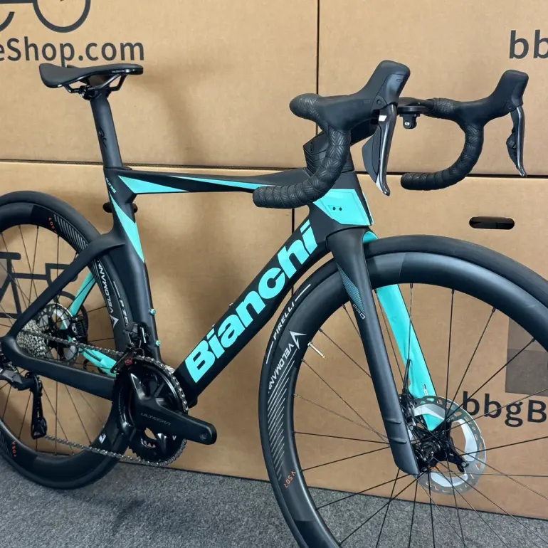 Used Bianchi Bianchi Oltre Pro Ultegra Di2 12-Speed Carbon Road Bike-2024 (50cm) 2024 Road & Gravel, Black — image 3 of 12