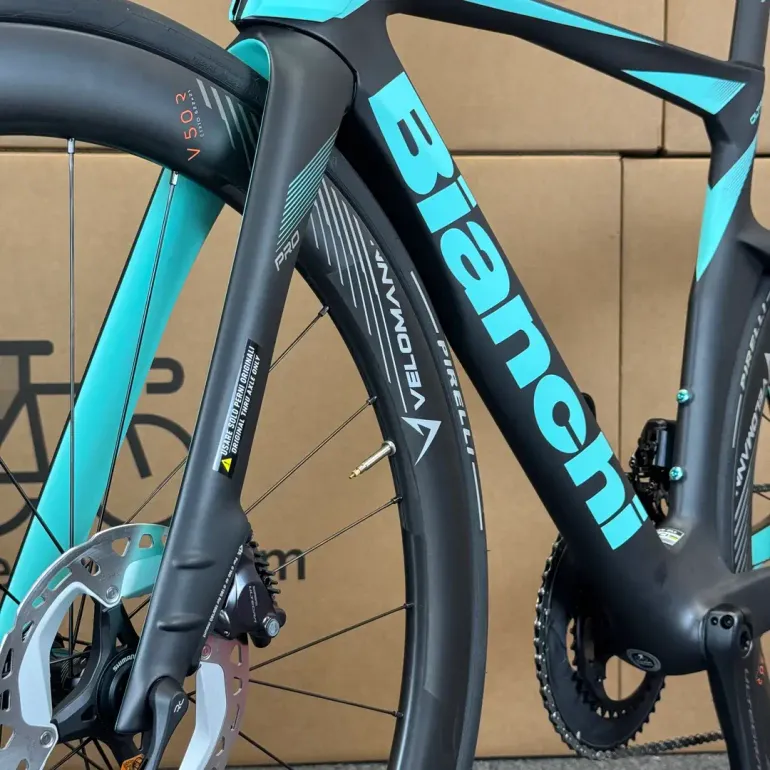 Used Bianchi Bianchi Oltre Pro Ultegra Di2 12-Speed Carbon Road Bike-2024 (50cm) 2024 Road & Gravel, Black — image 10 of 12