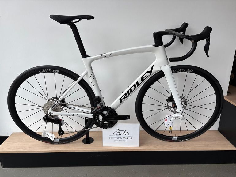 RIDLEY　NOAH Ridley Noah Disc Aero + Ultegra Di2 Road Bike 2021 - Philbrick's