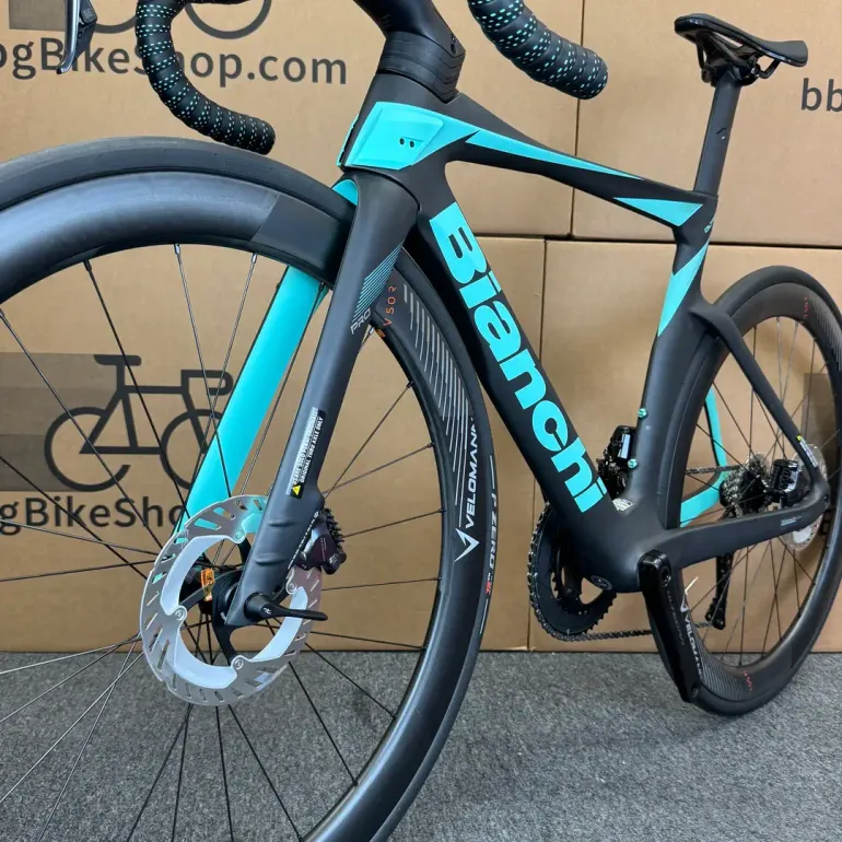 Used Bianchi Oltre Pro Ultegra Di2 12-Speed Carbon Road Bike-2024 (50cm) 2024 Road & Gravel, Black — image 10 of 12