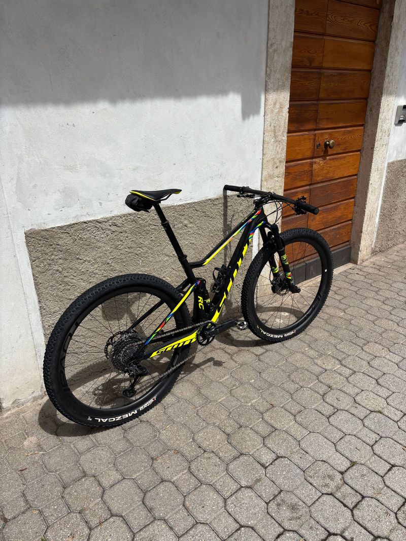 Used Scott Spark Shimano XTR 2017 Mountainbike, Black — image 13 of 19