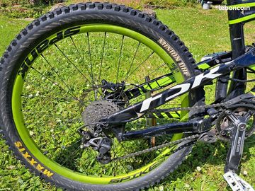 Used Specialized Status Shimano ZEE 2012 Mountainbike, Black, 26 — image 11 of 22