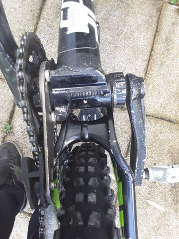 Used Specialized Status Shimano ZEE 2012 Mountainbike, Black, 26 — image 12 of 22