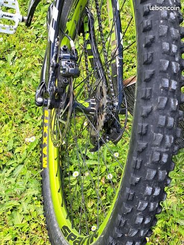Used Specialized Status Shimano ZEE 2012 Mountainbike, Black, 26 — image 14 of 22