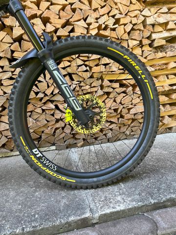 Trek Rail 9.7 Gen 2 2023 2023 Mountainbike usato, Viola — immagine 16 di 24