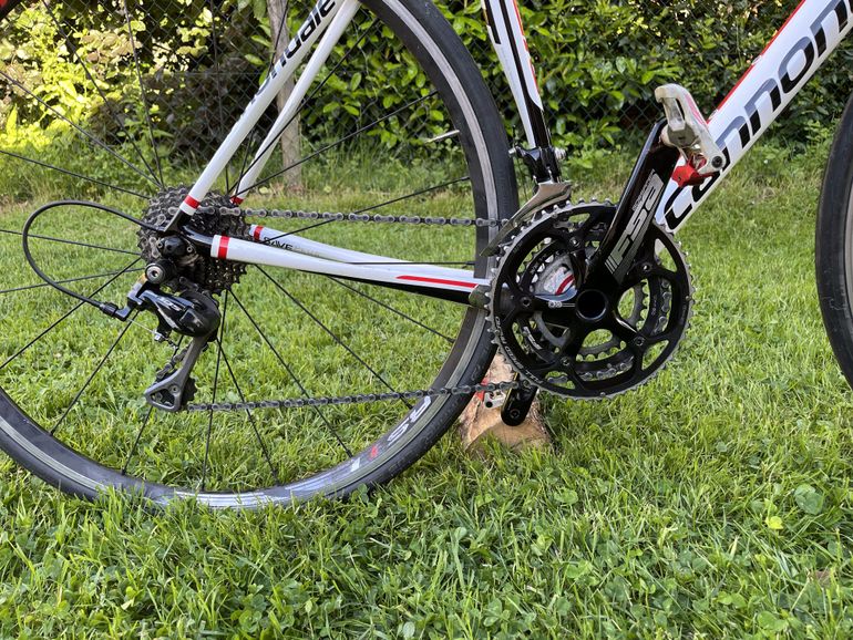 Used Cannondale Synapse Carbon 105 T 2014 Road & Gravel — image 5 of 13