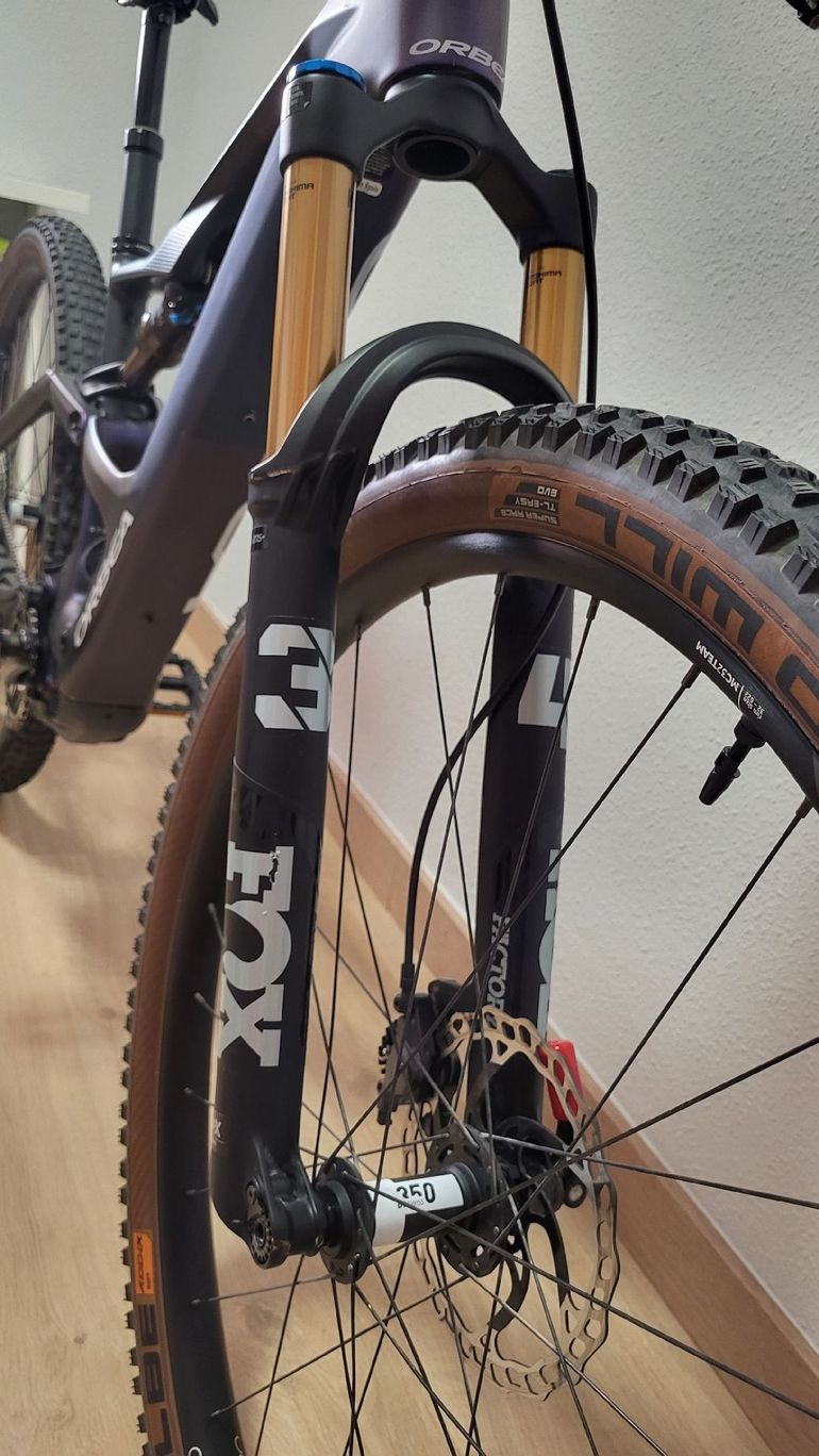 Brugt Orbea Rise Shimano Deore XT Di2 2025 Mountainbike — billede 5 af 7