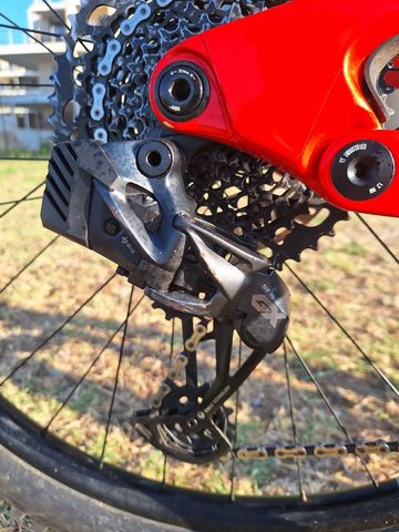 Used YT Industries Capra SRAM GX Eagle AXS 2023 Mountainbike, Red — image 4 of 11
