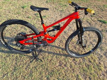 Used YT Industries Capra SRAM GX Eagle AXS 2023 Mountainbike, Red — image 2 of 11