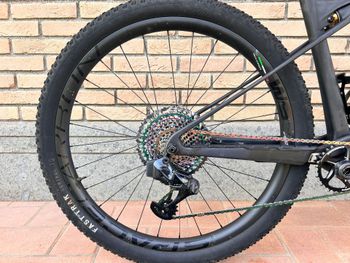 Used Trek SUPERCALIBER GEN. 1 2021 Mountainbike, Negro — image 3 of 13