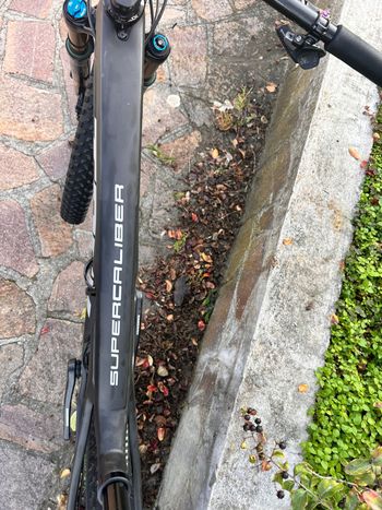 Used Trek SUPERCALIBER GEN. 1 2021 Mountainbike, Negro — image 11 of 13